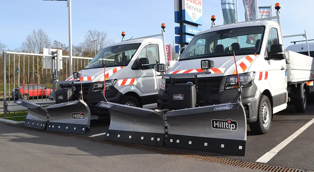 DÖRFELT - DIE WERKSTATT in Zwickau Header Hilltip Schneeschild Nachrüstung Umbau Sonderfahrzeugbau Werkstatt für Sonderfahrzeuge Schneepflug Anbau Schneeräumtechnik Winterdienst Fahrzeug Umbau Lösung